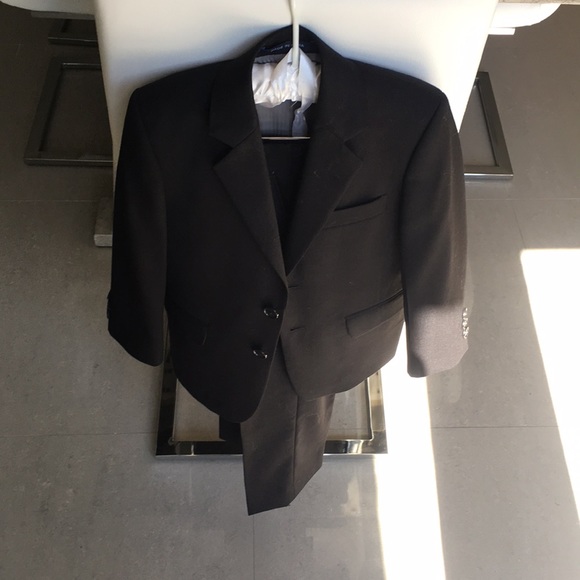 Boys Michael Kors size 4/5 black wool suit